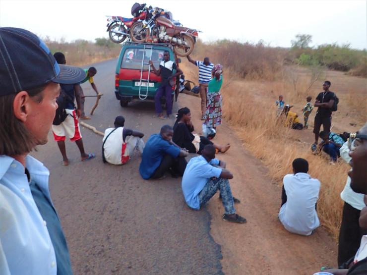 The only vehicle breakdown in 88 rides through West Africa, Kim! Traveling from Kantchari to Fada-Ngourma, Burkina Faso