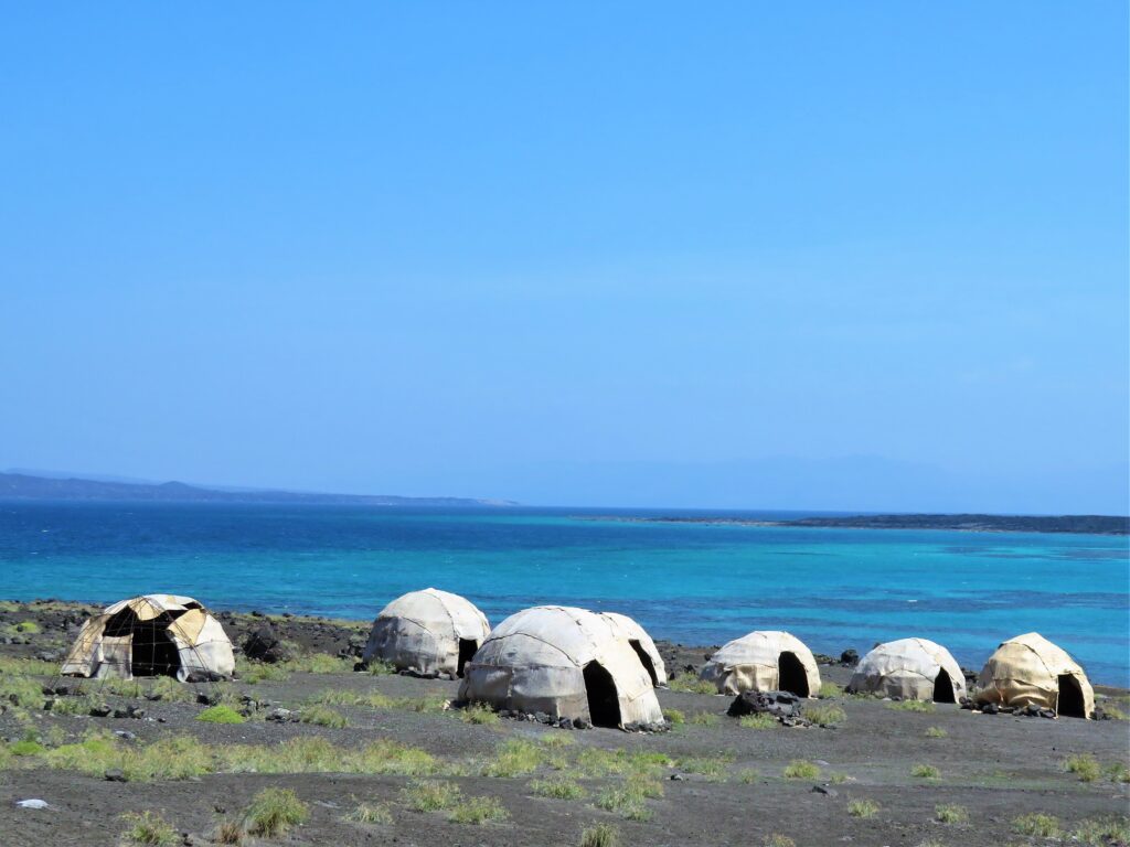 Mer turquoise at Lac Ghoubet, Djibouti